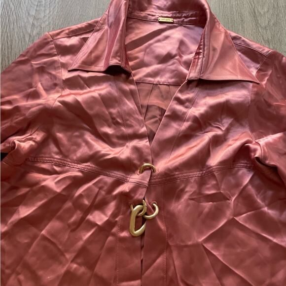 cult gaia yoona chain link gold hardware satin long sleeve blouse top medium - Picture 8 of 11